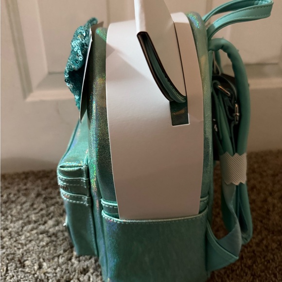 Disney Loungefly Minnie Mouse Blue Sequin mini backpack NWT - Picture 5 of 6